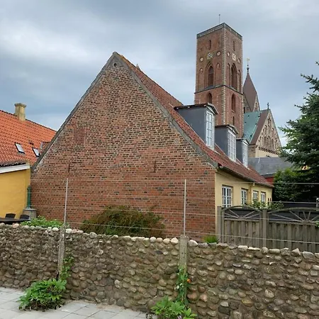 Praestegade 11